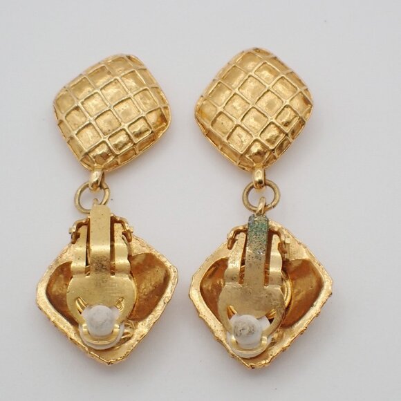 CHANEL Matelasse Diamond Shape Drop Earrings Rhinestone Clip-On Gold - Picture 5 of 10